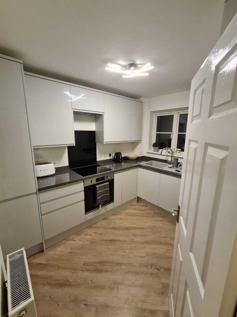 6-5 EXTENSIONS | NEW BUILDS | RENOVATIONS & REFURBISHMENTS | LANDSCAPING | BATHROOM & KITCHEN FITTING | DRIVEWAYS | GARAGE CONVERSIONS | BRICKLAYING | CARPENTRY