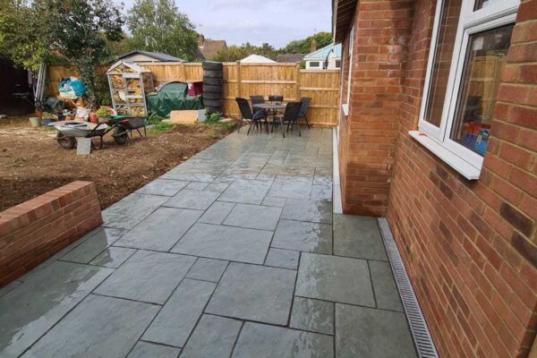 EXTENSIONS | NEW BUILDS | RENOVATIONS & REFURBISHMENTS | LANDSCAPING | BATHROOM & KITCHEN FITTING | DRIVEWAYS | GARAGE CONVERSIONS | BRICKLAYING | CARPENTRY